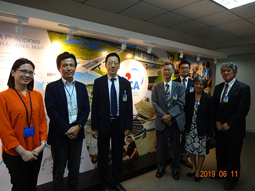 Dean Tsuchikawa visited University of the Philippines Los Baños